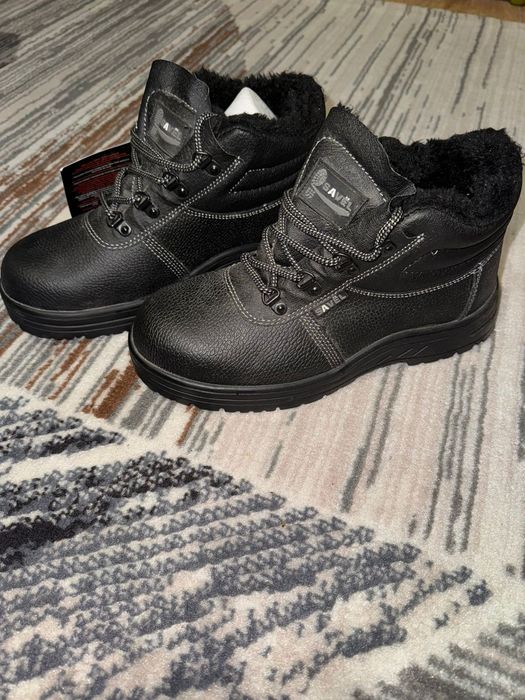 Продам рабочие вещи новые