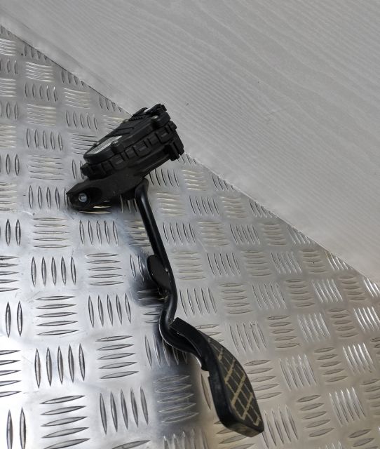 Pedala acceleratie 8E2721523C Audi A4 B6