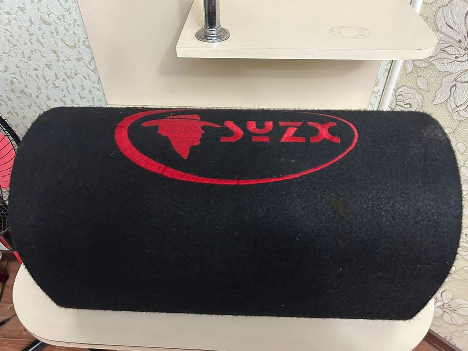 Продам сабуфер в идиальном состояние