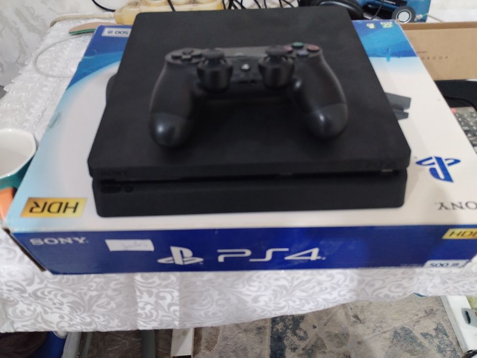Play Station 4 sllim 500GB