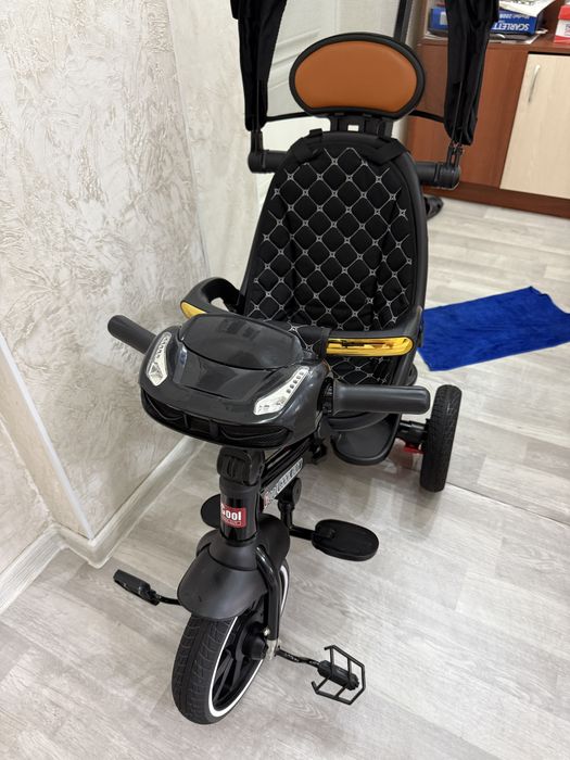 Трехколесный велосипед