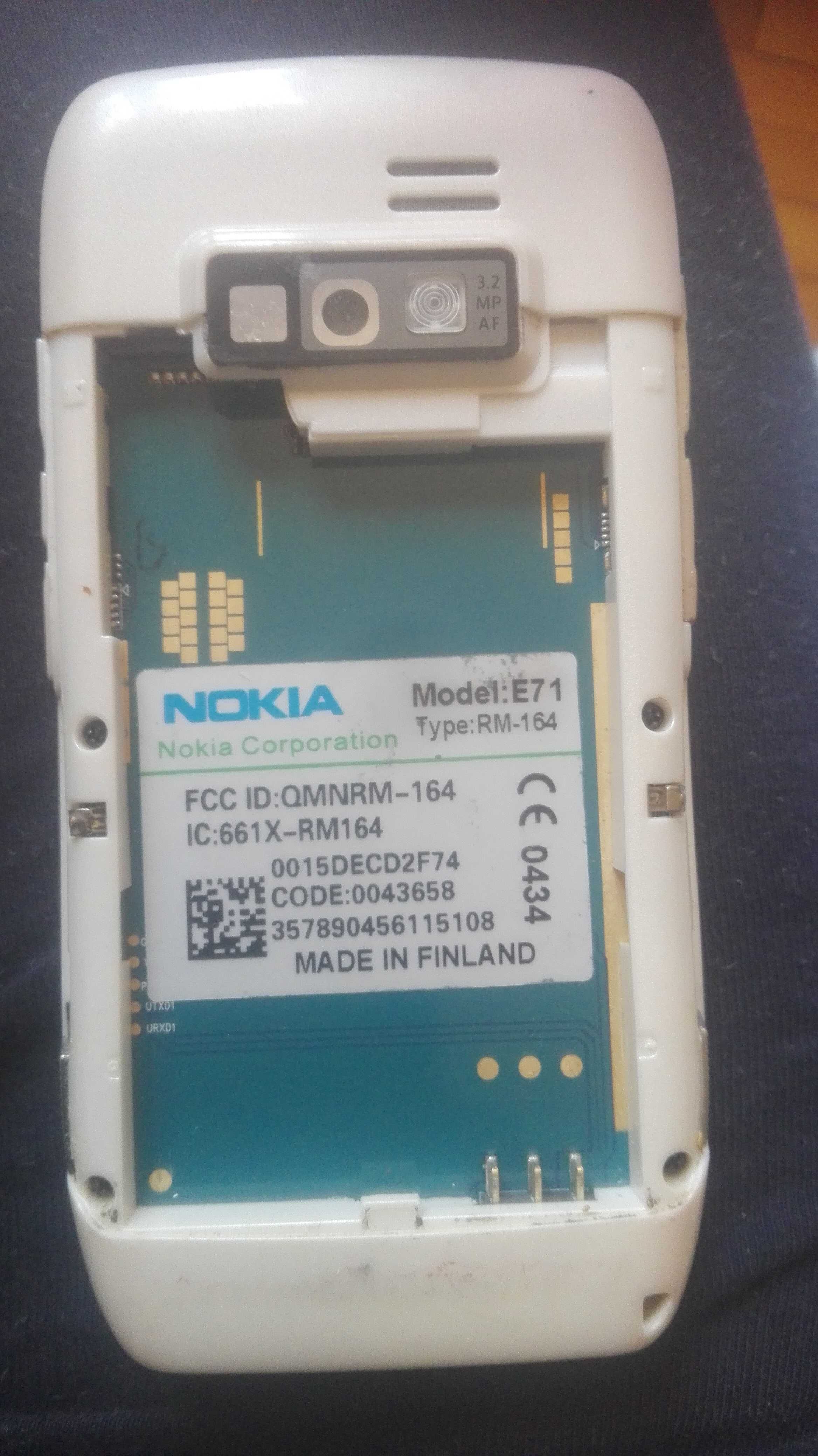Telefon Nokia e71 de colecție pentru piese sau reparat