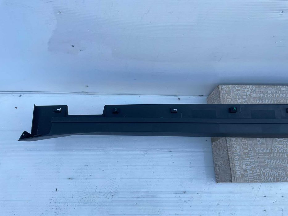 Ornament prag stanga nou original Hyundai Tucson 2016+