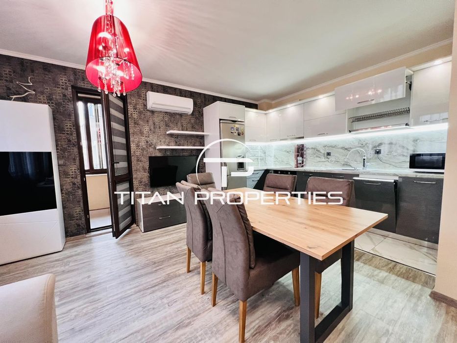 Дава се под наем Тристаен апартамент в Бургас, Изгрев - 87 кв.м за 612 € - Снимка #1