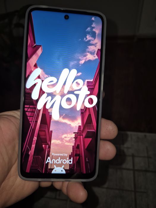 Продавам смартфон MOTOROLA J 5