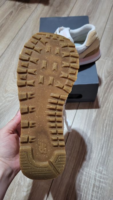 Маратонки, обувки на ток