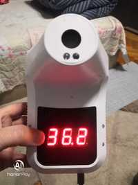 Термометър за измерване телесна температура на обществени места