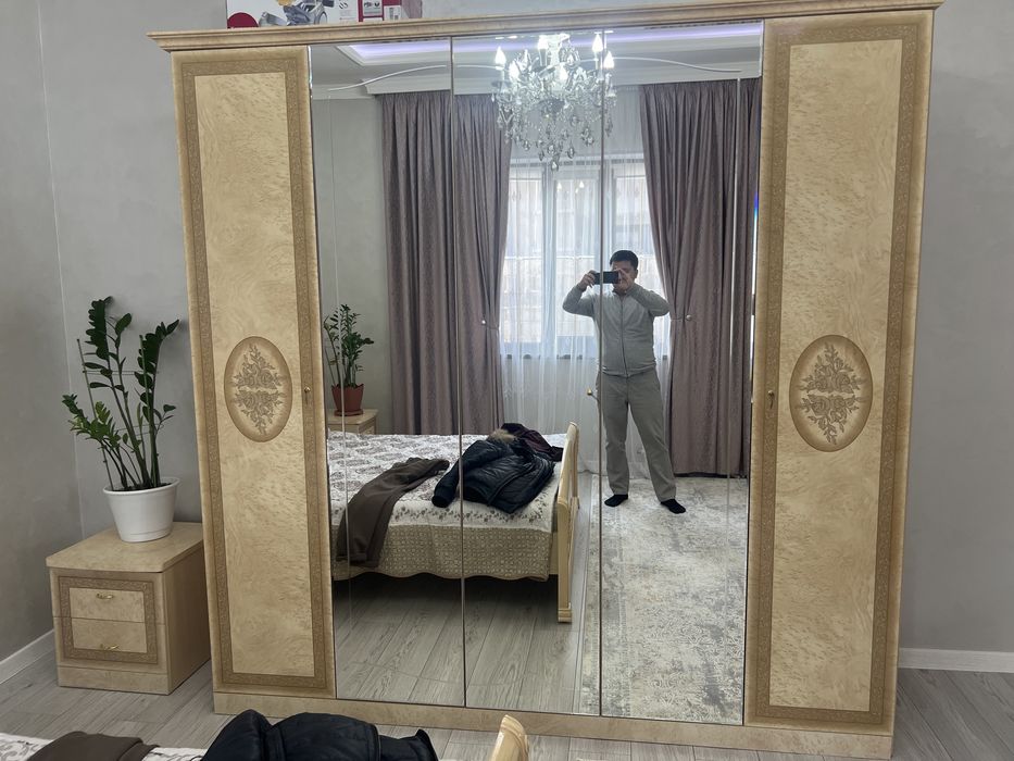 Спальный гарнитур