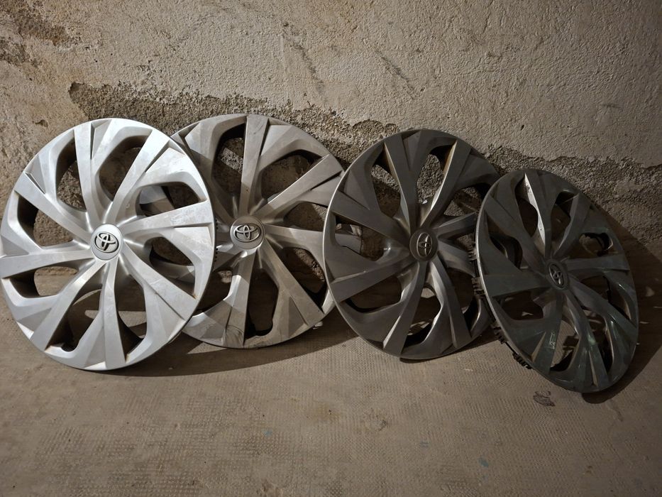 Capace originale Toyota R16