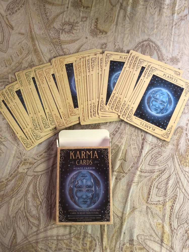 Carti Karma Cards