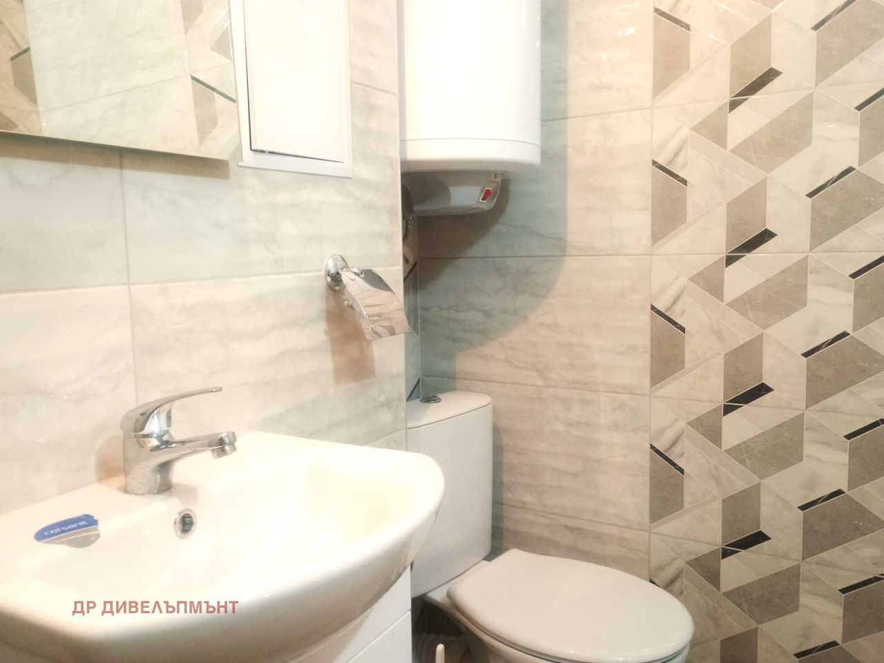 Дава се под наем Двустаен апартамент в София, Оборище - 74 кв.м за 790.5 € - Снимка #7