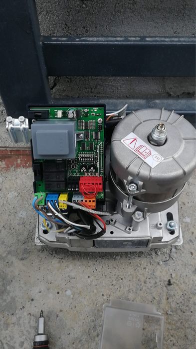 Service reparatii automatizari porti culisante sau batante