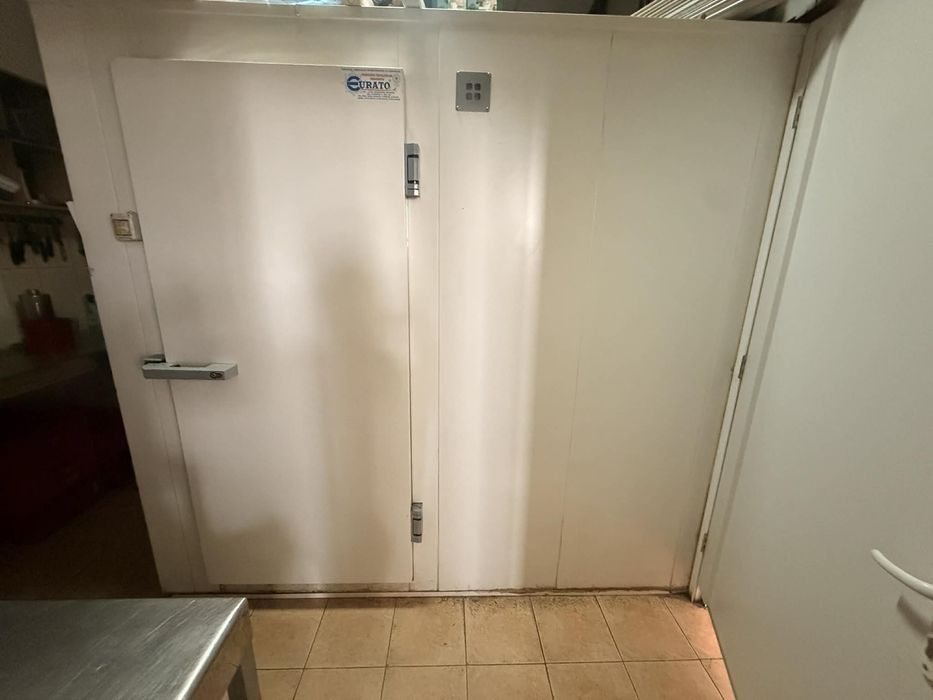 Cameră frigorifică (refrigerare) – stare foarte bună