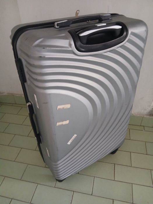 Куфар на колелца