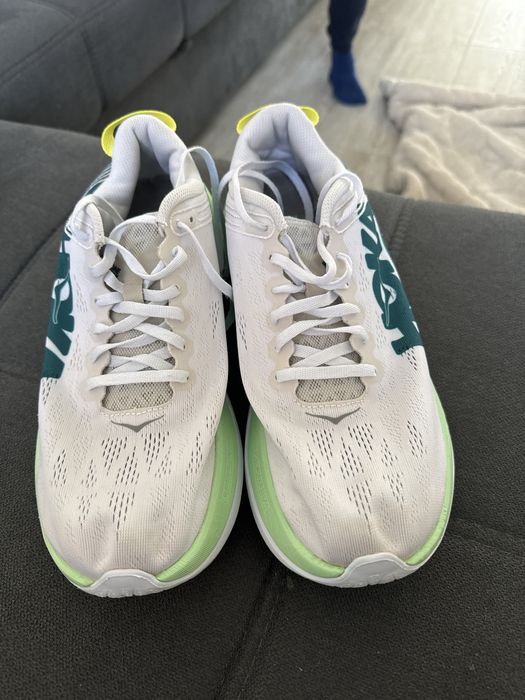 Кроссовки Hoka