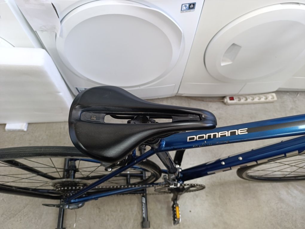 Шосеен велосипед TREK 28цола S /52