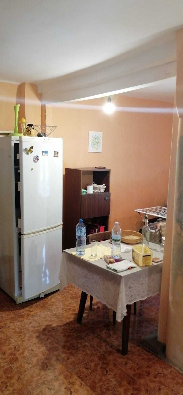 Продавам Къща с.Комощица
