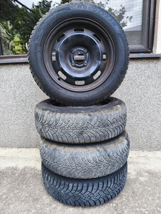 Джанти с датчици за налягане и зимни гуми за Ситроен С3