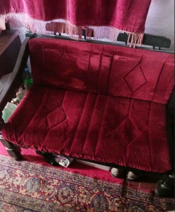 Диванче от масивно дърво