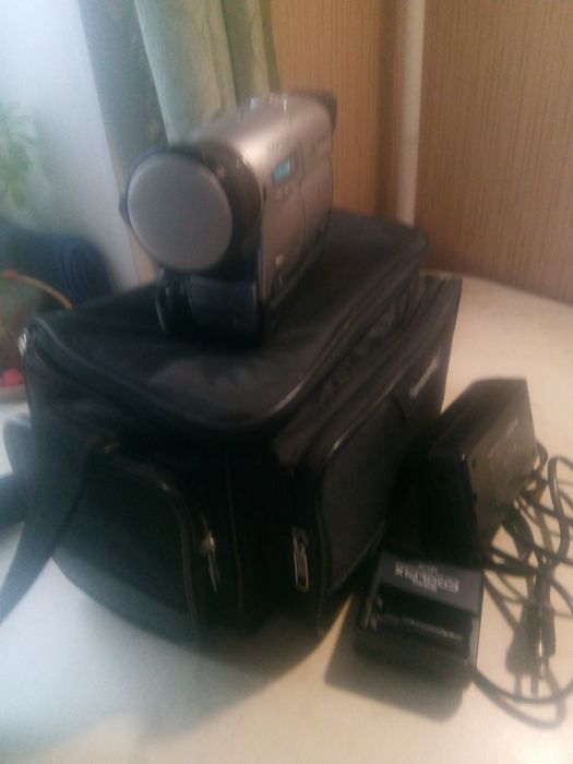 Продам видеокамеру Panasonic
