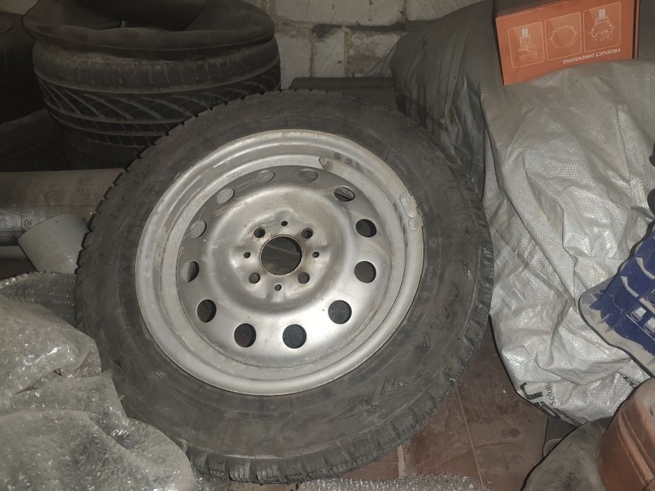 Шины с дискам калеса в сборе
