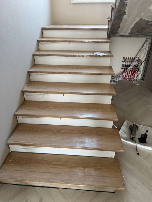 новые ступени лестница  для дома 19шт + площадка