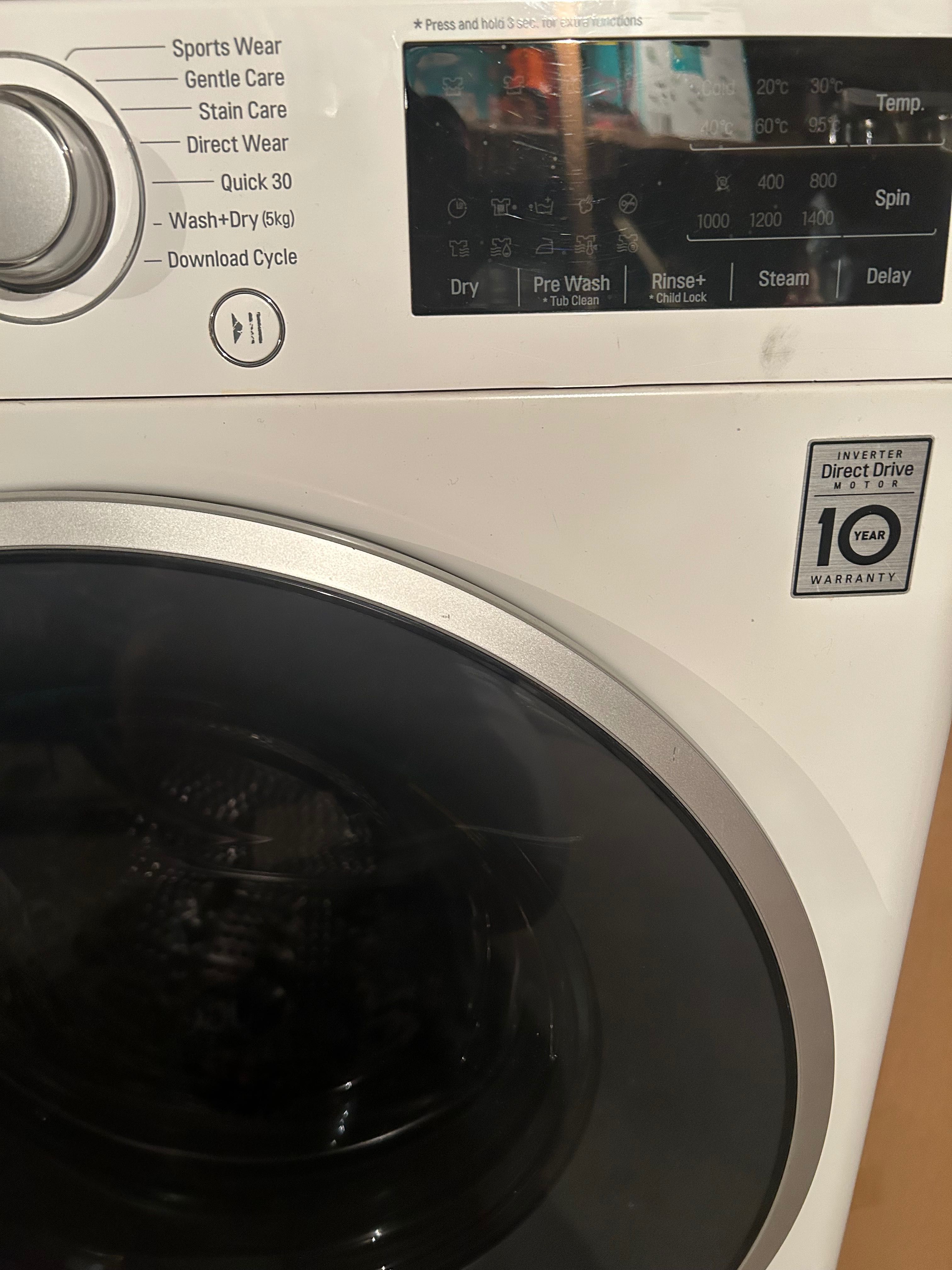 комбинирана пералня със сушилня LG