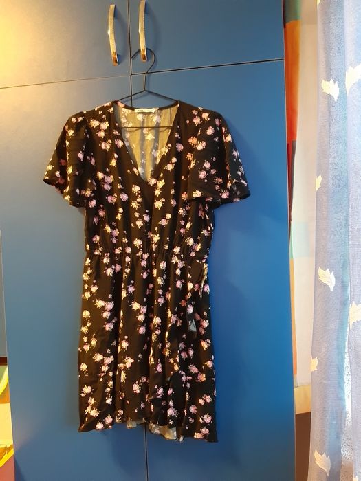 Vand rochii de damă