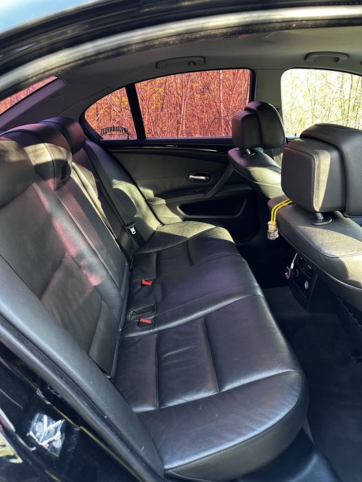 BMW e60 520d/ Facelift/ Pachet M/ Piele/ Bi-Xenon/ Navi/ 177cp