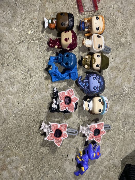 Продажа всех героев из сериала *очень странные дела* вместе со вкладыш