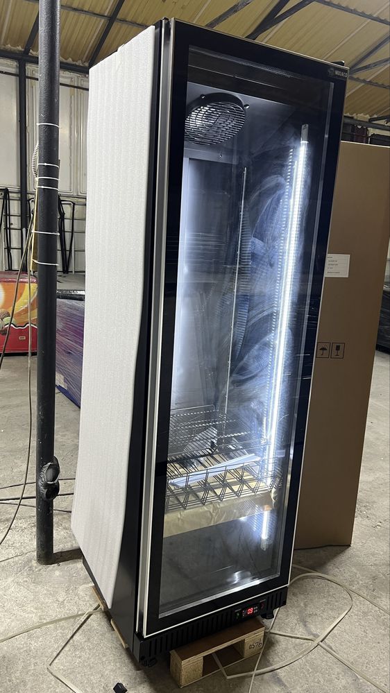Vitrina frigorifica verticala pentru racoritoare 200cm