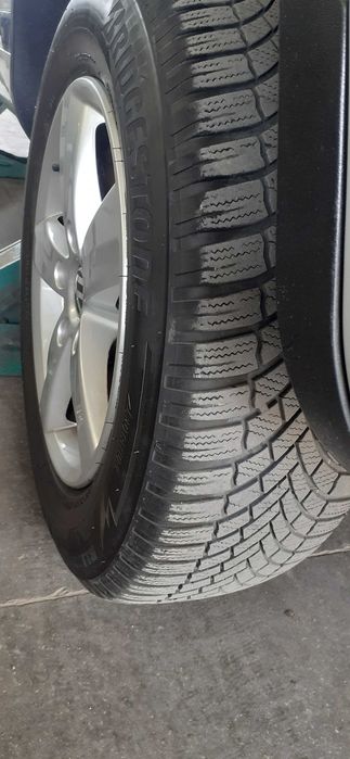 Зимни гуми  Bridgestone - 235/65/17 - 4броя !