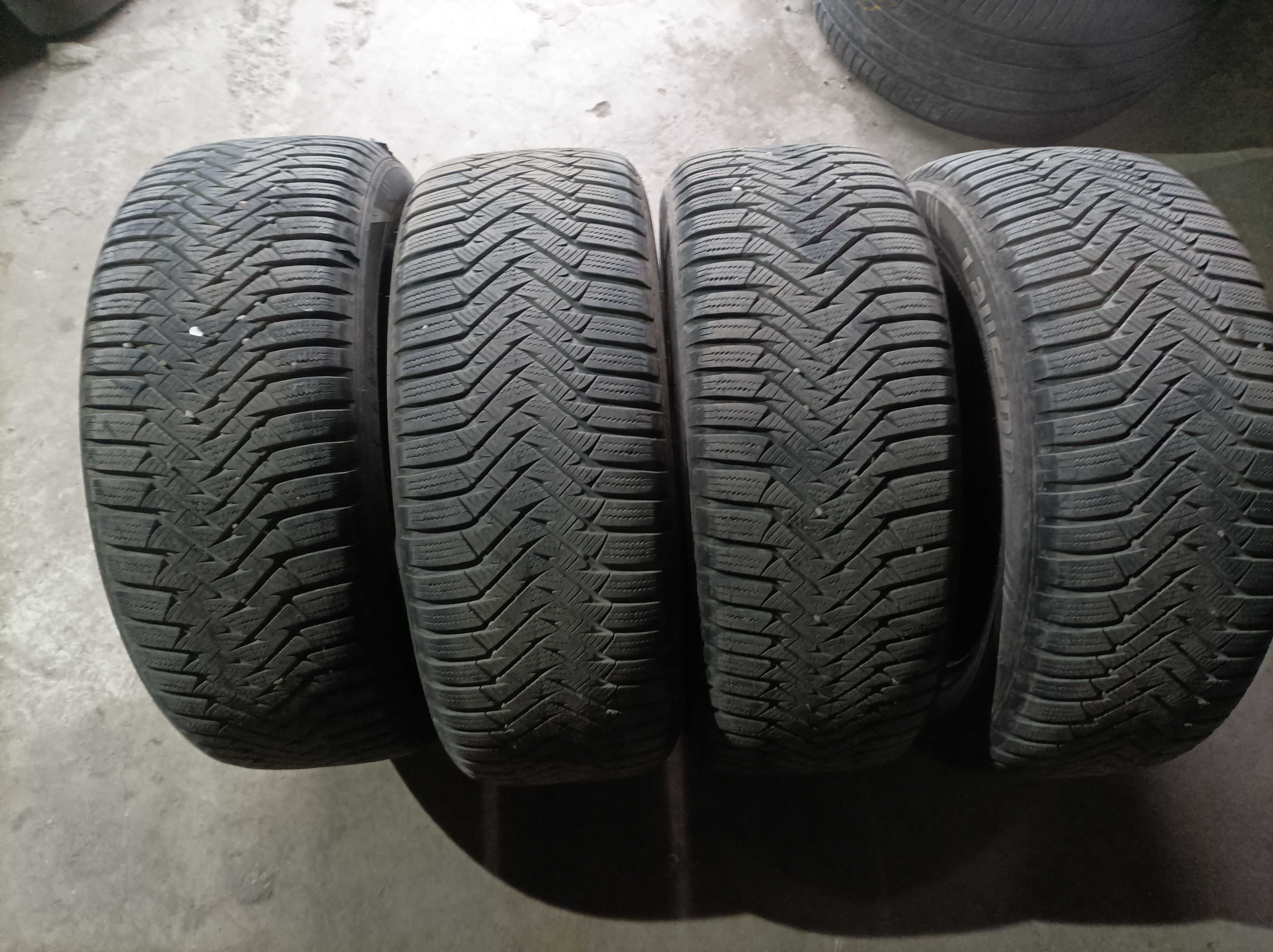 Продавам 4 зимни гуми 225/55R17 101V Laufenn LW31 - 25 лв/бр