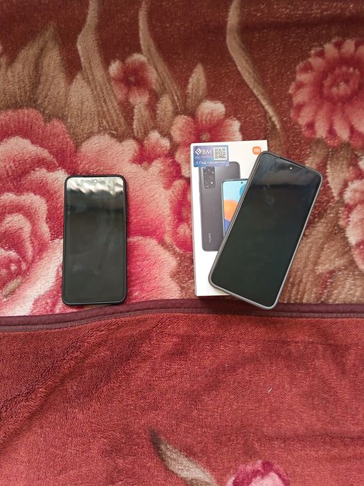 Продам 2 телефона редми нот 11