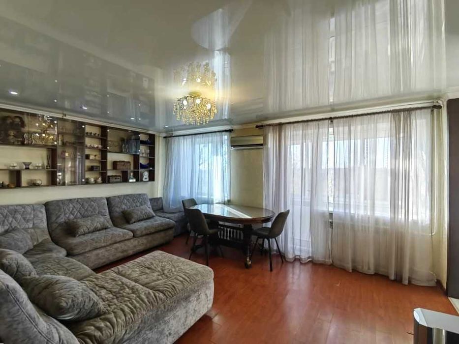 Просторная 3-комнатная 71м² район Центрального парка  ул.Ержанова 47/2