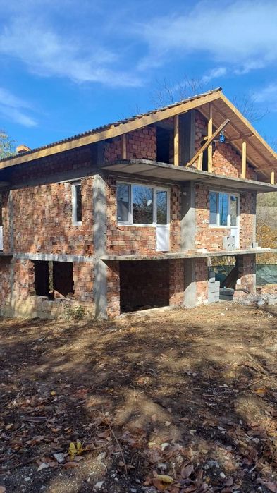 Къща гр. Троян с. Горно Трапе