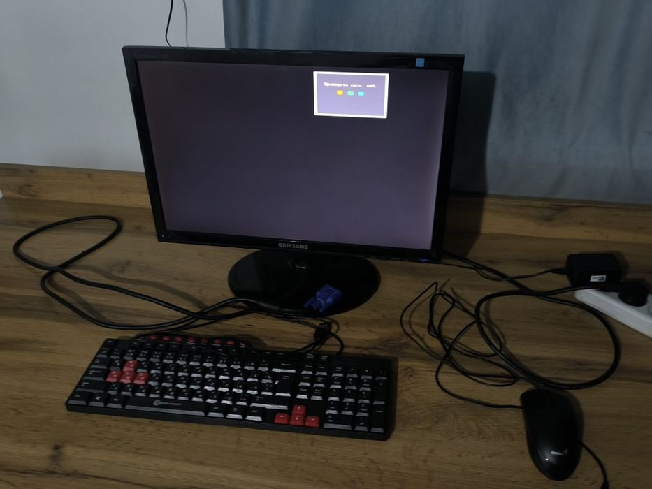 Монитор Samsung 1920x1080