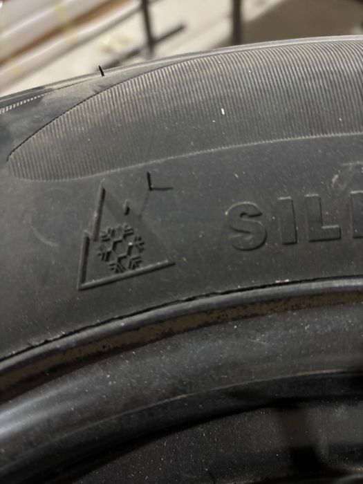 Зимние шины 215/60R/16