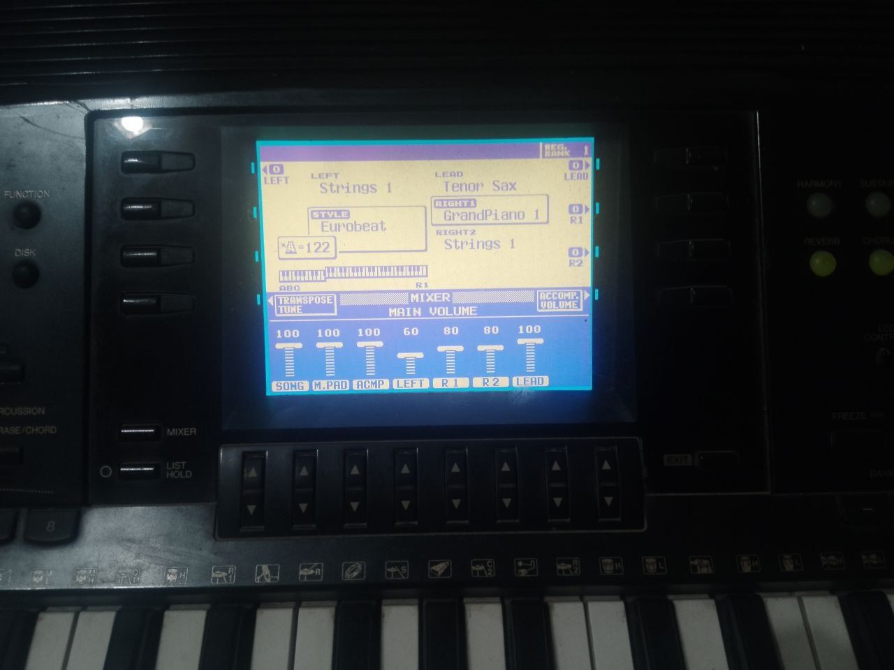 Yamaha PSR-4000 ...