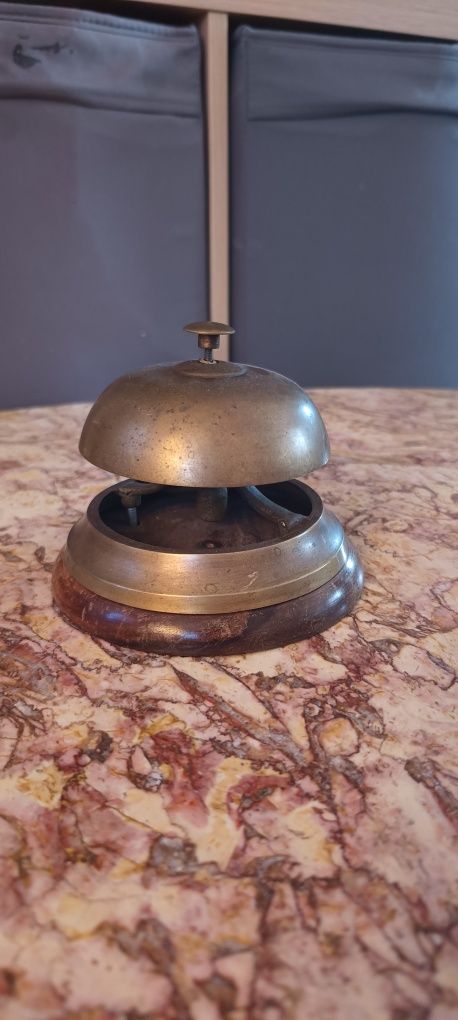 Clopot mare vechi de recepție din bronz și lemn antic vintage