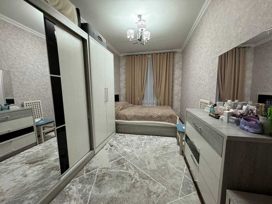 ПРОДАЁТСЯ  квартира УЗБУМ 3/5/5 70m2