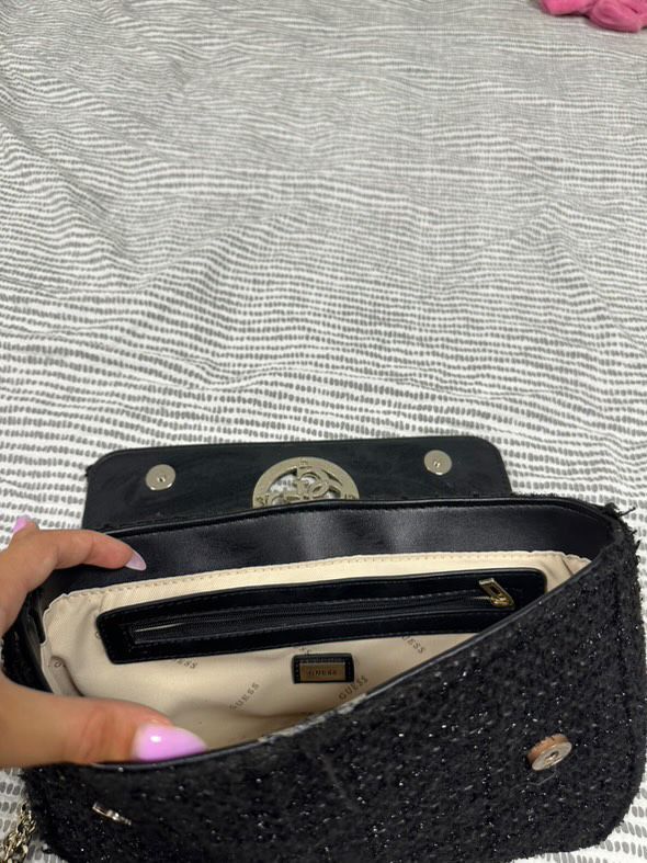 Оригинална чанта GUESS