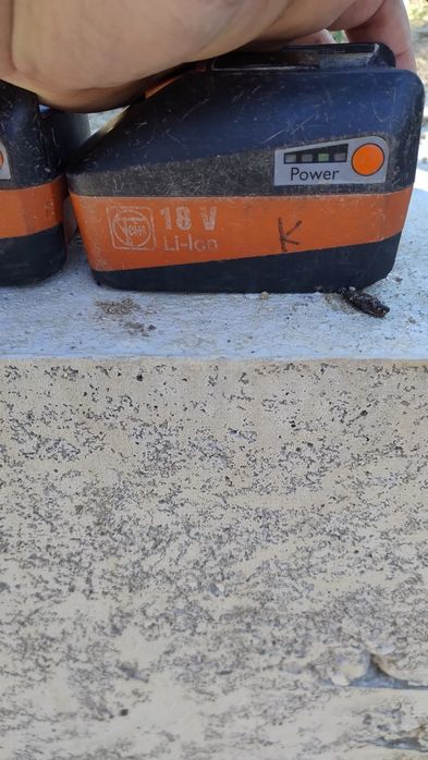 Vând set baterii fein plus acumulator