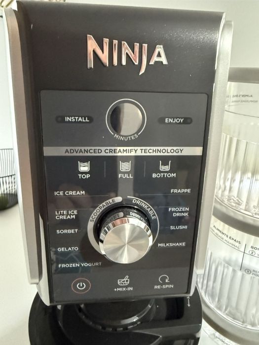 Ninja CREAMi – ca nou, folosit doar de 3 ori, garanție până în 2027