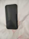 iPhone 11 negru.