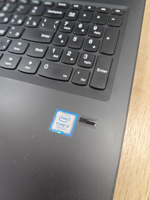 Lenovo Ноутбук | Intel Core i7 | 8Gb ОЗУ | 256Gb SSD