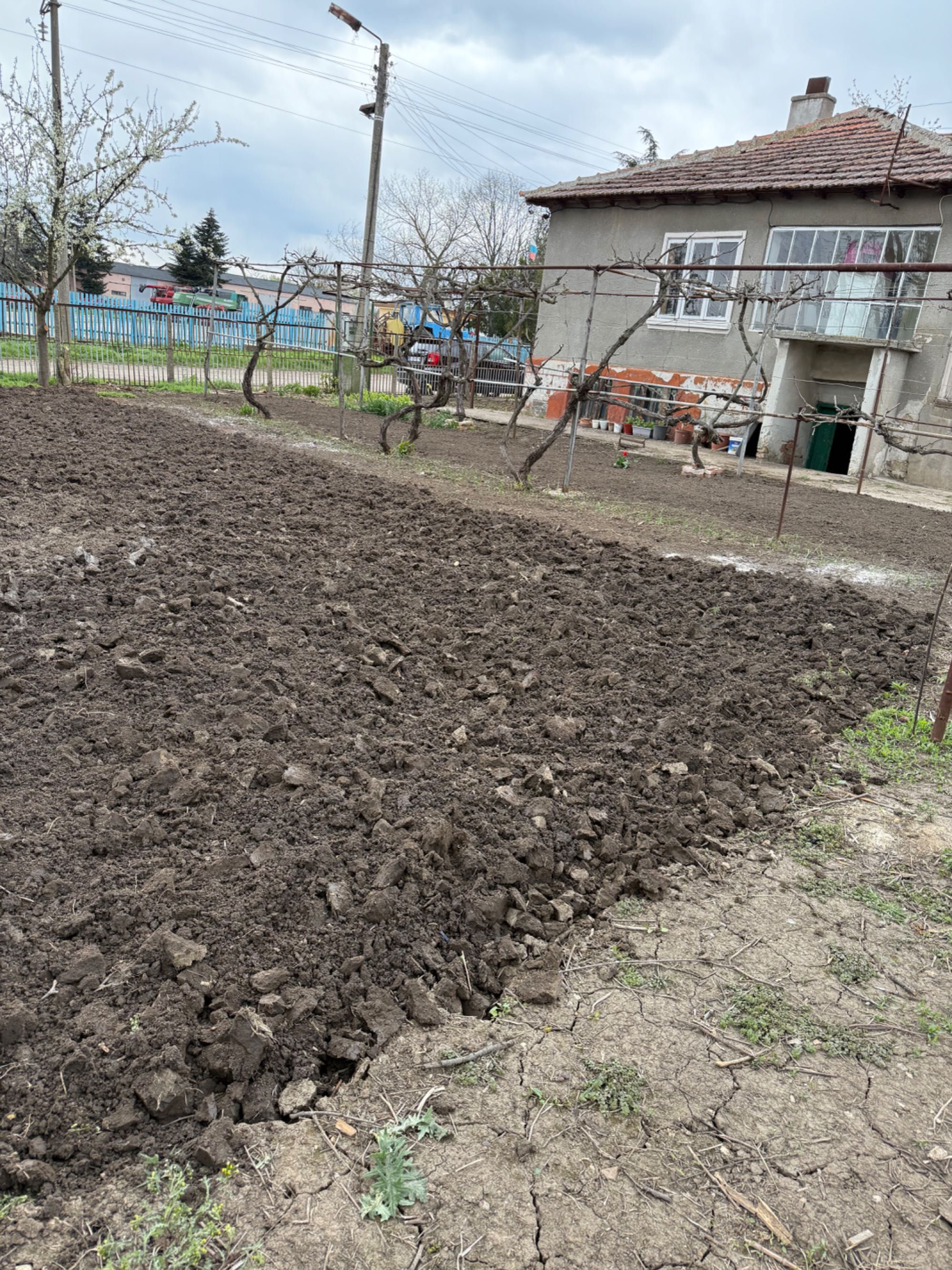 продавам къща 75 кв