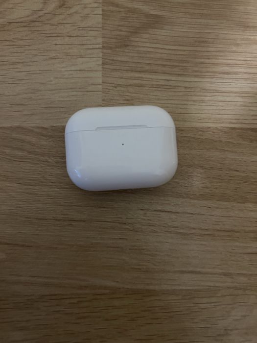 Apple Air pods със калъф