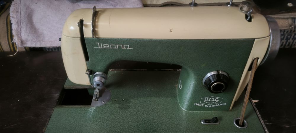 Mașina de cusut Ileana