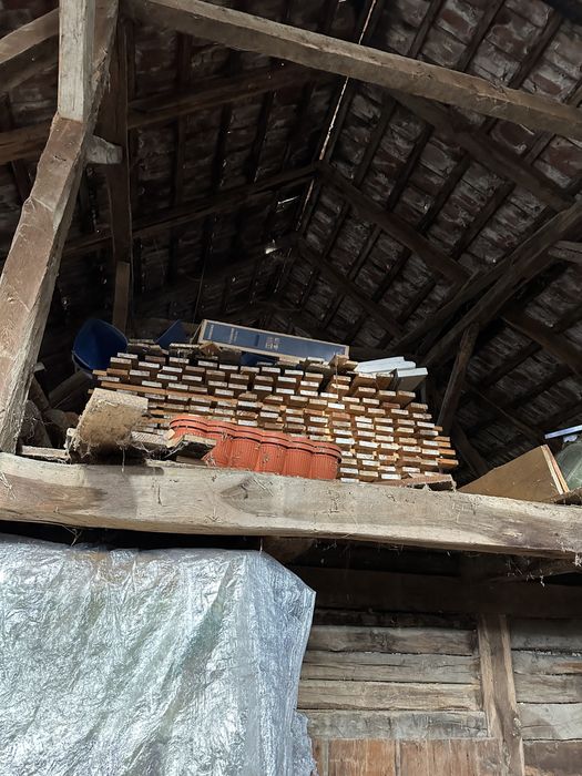 Șură din lemn masiv